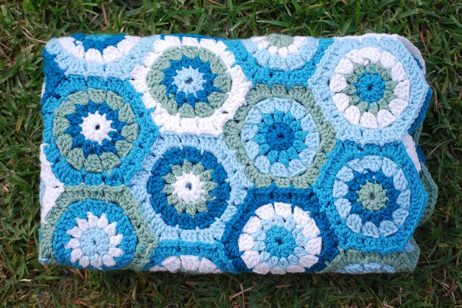 hexagon crochet blanket